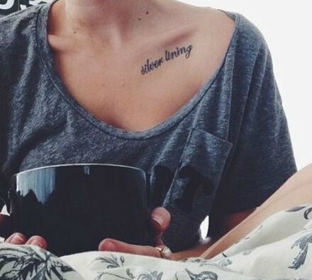 锁骨纹身图案-9张小清新的锁骨纹身图片