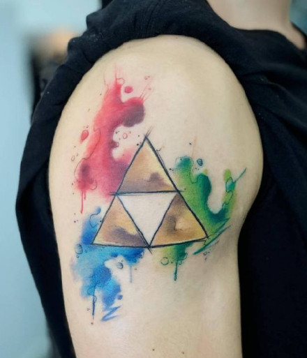 渐变色水彩纹身图案--9张漂亮的渐变色水彩纹身图片作品