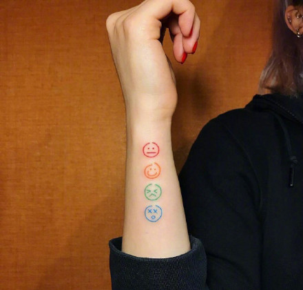 简约小清新的彩色小纹身图案欣赏