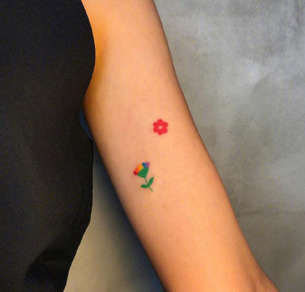 简约小清新的彩色小纹身图案欣赏