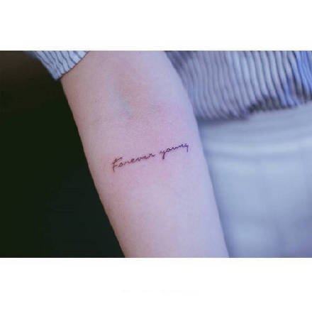 适合夏天女生喜欢的超简约小清新纹身图