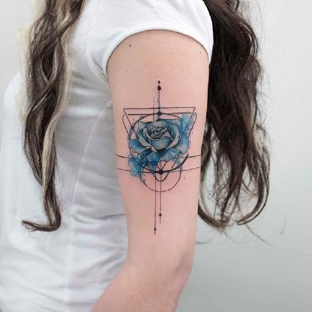 水彩三角形几何风格的纹身图案作品欣赏