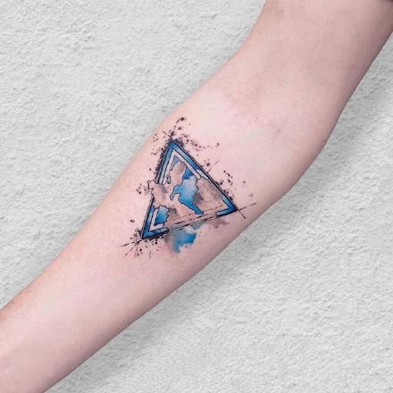 水彩三角形几何风格的纹身图案作品欣赏