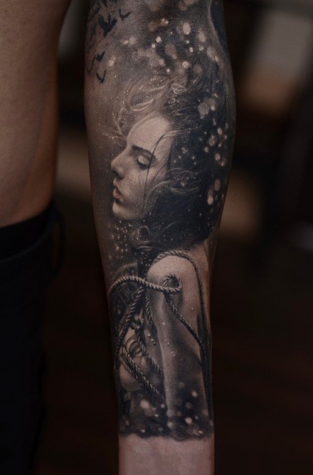 写实黑灰纹身--一组国内的写实黑灰纹身图案作品