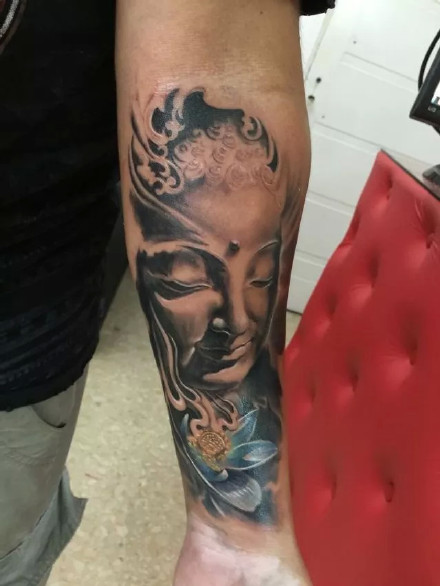 9张好看的佛菩萨纹身图案作品欣赏