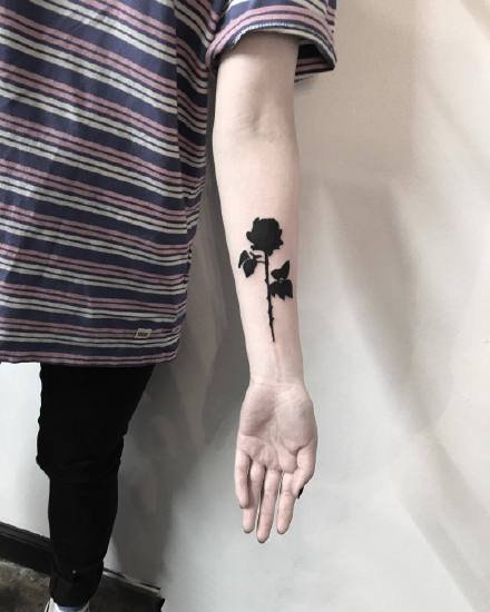 一组oldschool黑灰纹身图案作品图片欣赏