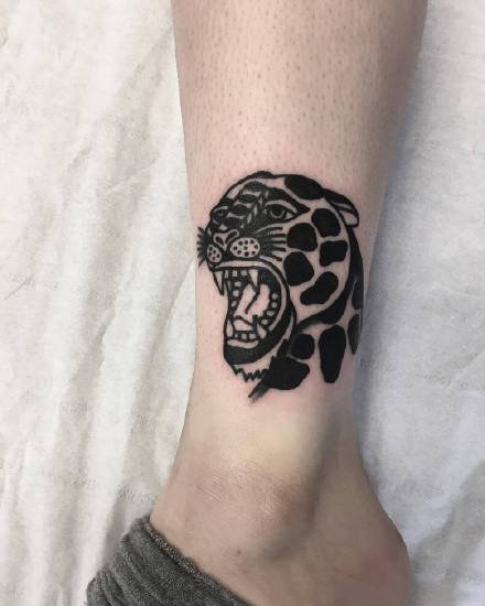 一组oldschool黑灰纹身图案作品图片欣赏