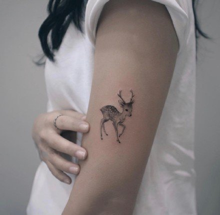 精致小黑灰纹身--适合女人的一组性感精致小黑灰纹身图案