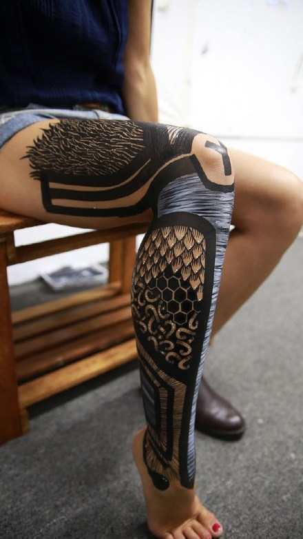 一组女性大黑色彩绘纹身图案欣赏