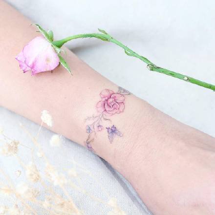 女生水彩粉色小清新系列纹身图