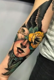 一组欧美school女郎肖像的彩色纹身图案