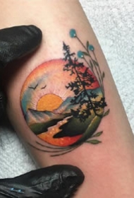 一组绿色调的创意彩色纹身图案缩略频道推荐图