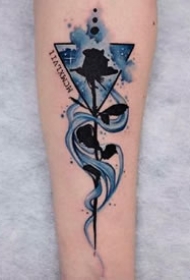 水彩三角形几何风格的纹身图案作品欣赏