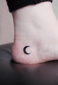 超简约的脚后跟脚踝小清新纹身图案欣赏