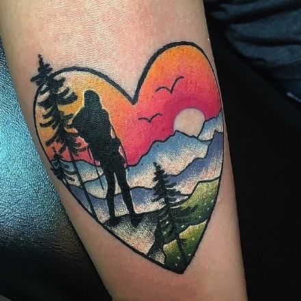 一组红绿色调的漂亮彩色风景纹身图案欣赏