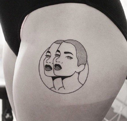 大腿纹身--一组大腿上的彩色小创意纹身图案