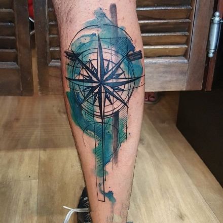 一组适合手臂和腿部的创意彩色纹身图案