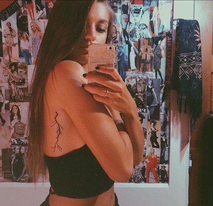 一组关于闪电的相关纹身图案作品欣赏