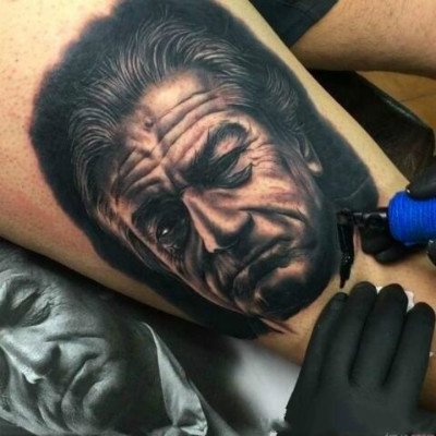 逼真的一组欧美写实人物肖像纹身图案作品