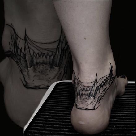 9张一组暗黑色风格的纹身图案作品欣赏
