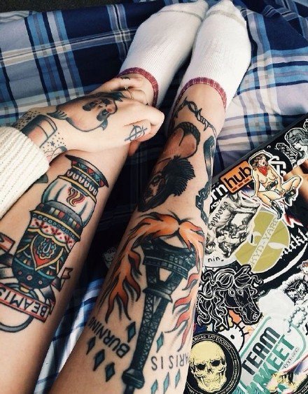 9张女生漂亮的花腿纹身图案作品欣赏