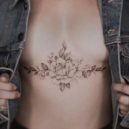 花纹身--适合女生各部位的一组性感花纹身图案