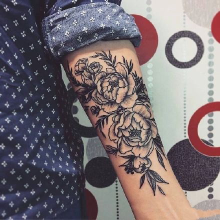 适合小臂上好看的黑灰纹身图案欣赏