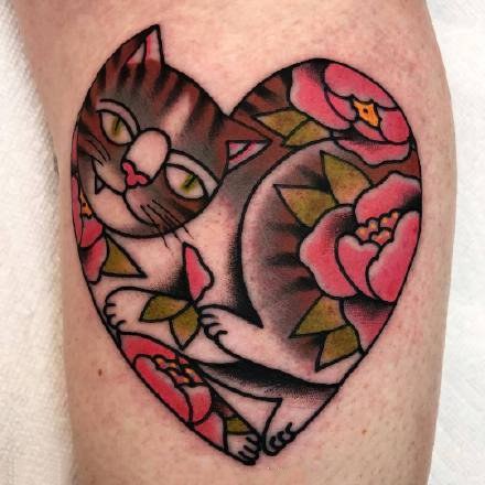 心形猫咪纹身--一组oldschool风格的猫咪主题心形纹身图案