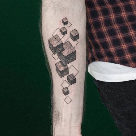 几张不错的抽象风格的几何点刺纹身图案