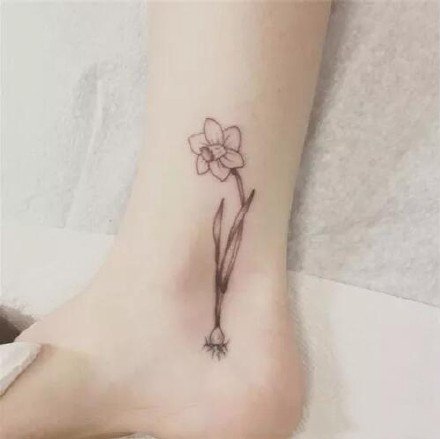 兰花纹身--一组关于花中君子兰花的纹身图案欣赏