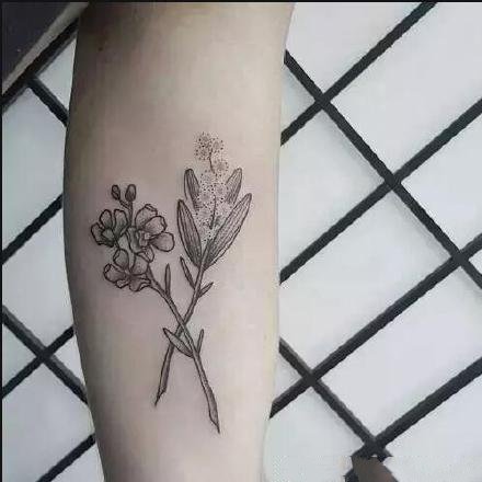 兰花纹身--一组关于花中君子兰花的纹身图案欣赏