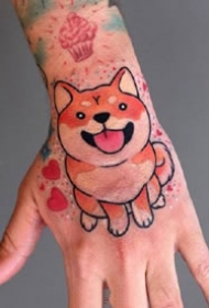 满手背的卡通大花手背纹身图案作品欣赏