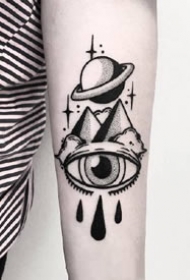 9张黑色耐看的手臂纯黑色小图案纹身作品