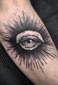 一组个性暗黑点刺纹身图案作品欣赏