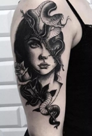 9张手臂上的欧美大黑灰纹身图案欣赏