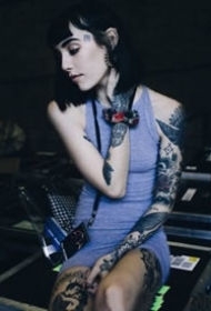 有纹身的sexy girl性感纹身美女图片欣赏