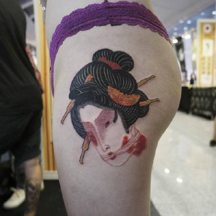 来自日本的艺伎生首纹身图案作品9张