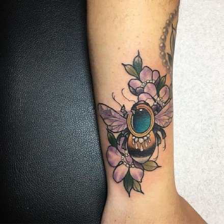 一组彩色昆虫动物系列的school纹身图案欣赏