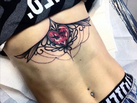 女生喜欢的宝石纹身图案图片