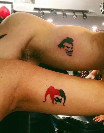 适合情侣的成双成对的彩色纹身图案欣赏