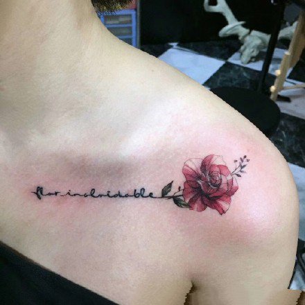 适合女生的红色简约小清新花花纹身图案