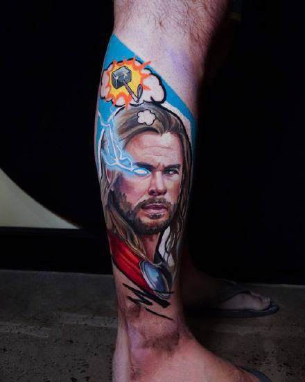 有点写实感觉的创意欧美彩色人物纹身图案