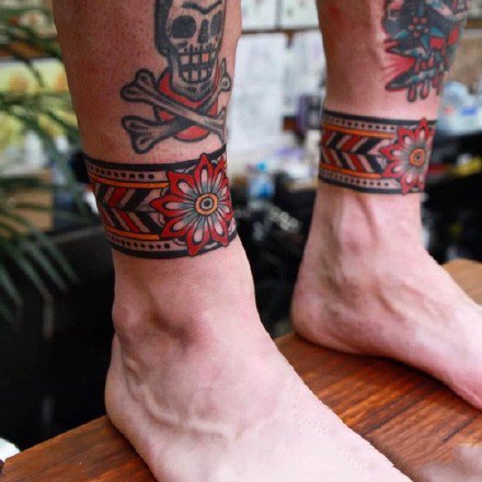 一组适合手环臂环脚环的纹身图案作品欣赏