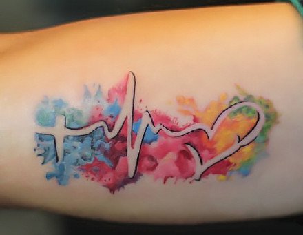 关于心电图的一组创意心电图线条纹身图案