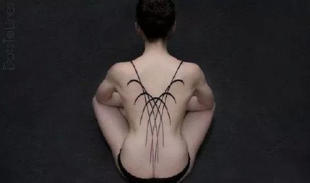 很简洁的线条组成的简约纹身图案作品9张