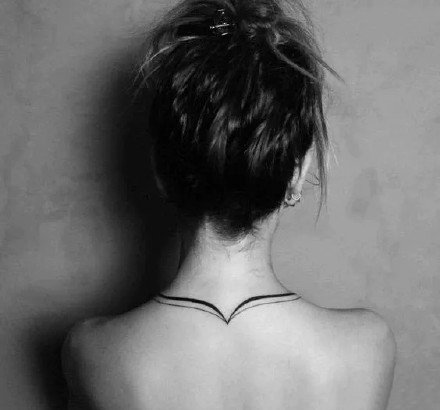 很简洁的线条组成的简约纹身图案作品9张