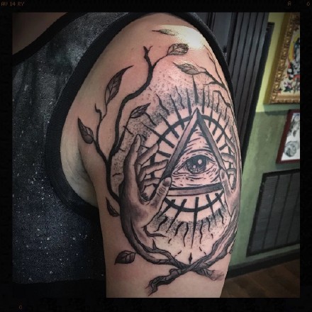 9张关于上帝之眼的一组纹身作品图案