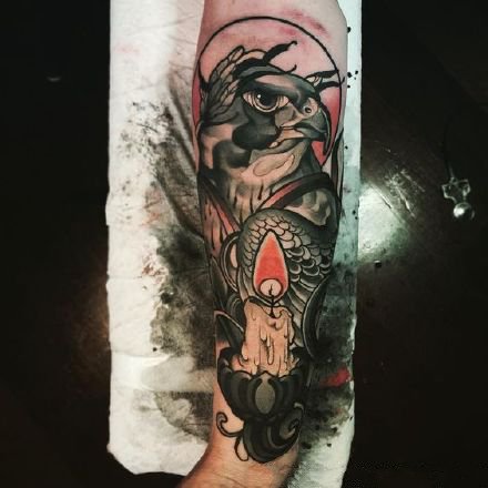 鹰纹身--一组彩色的猫头鹰等鹰纹身作品欣赏