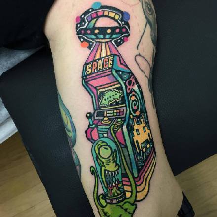 很有街头风格的一组彩色手臂纹身作品图片