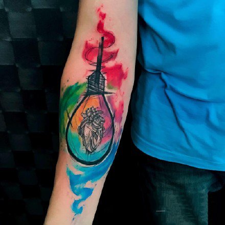 9张很漂亮的一组手臂重彩色纹身图案作品